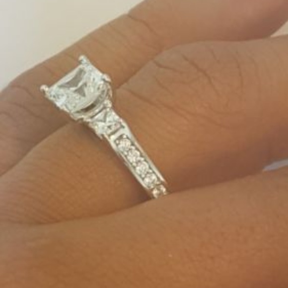 1ct Engagement Ring Real 14K White Gold 3 stones - Picture 8 of 9